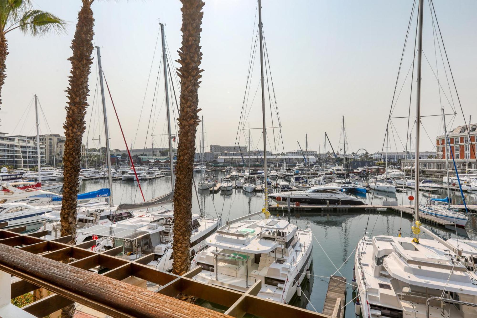 African Elite Waterfront Fokváros Kültér fotó
